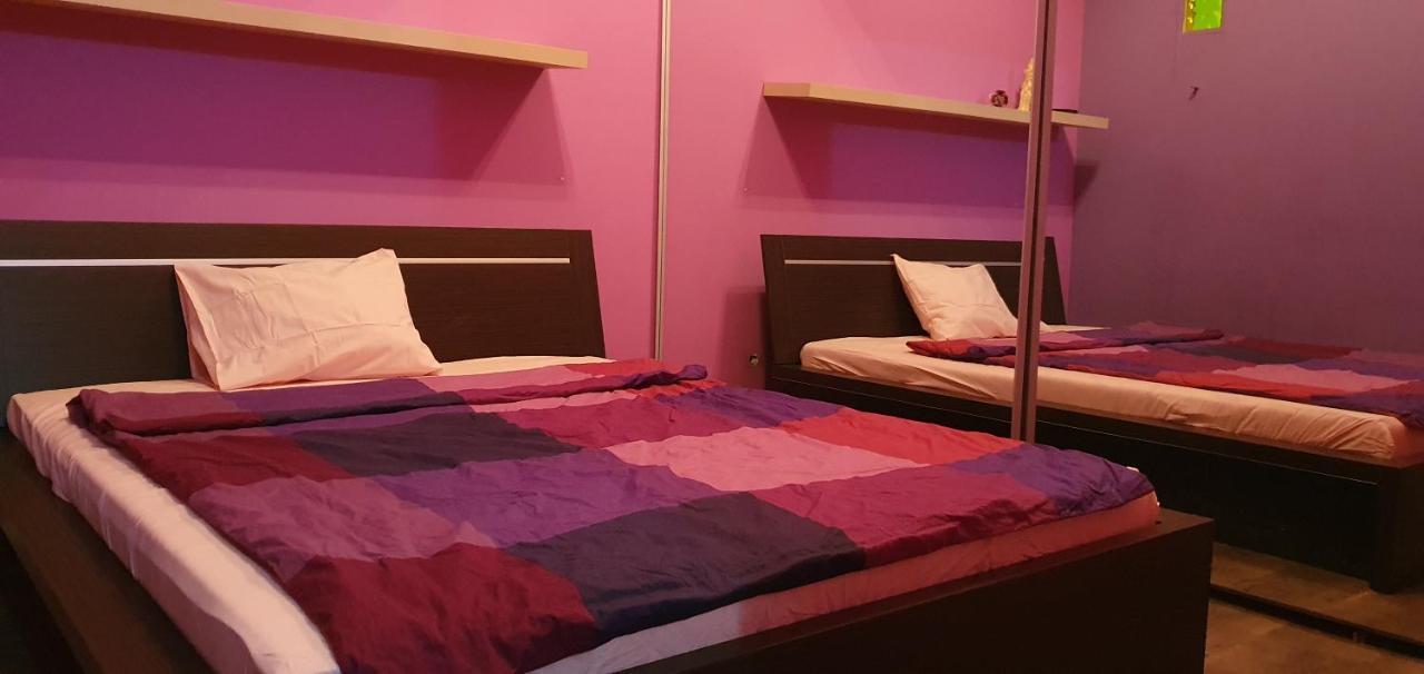 Westend Flat Budapest Bagian luar foto